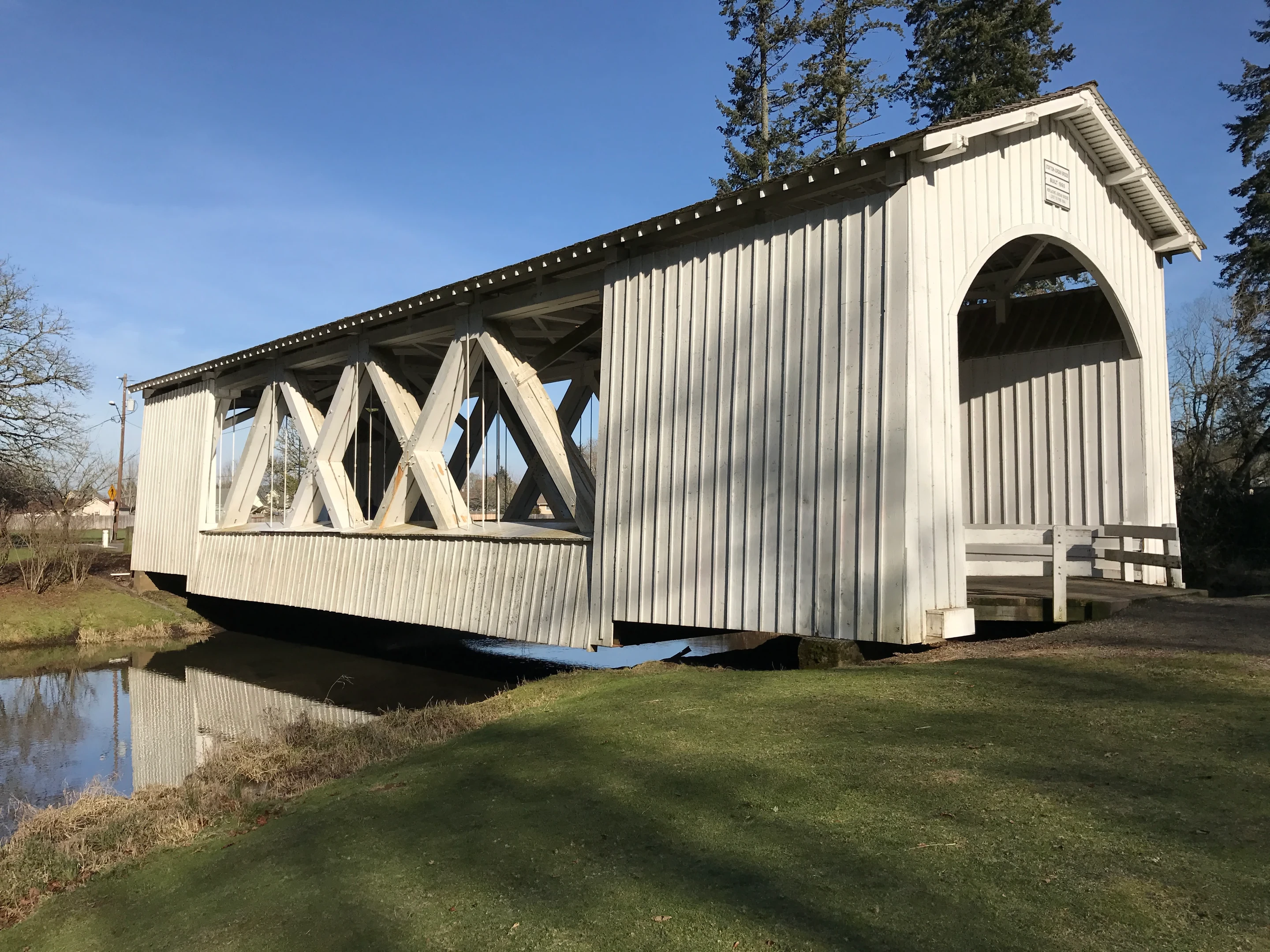 Stayton-Jordan Bridge — portal entrance
