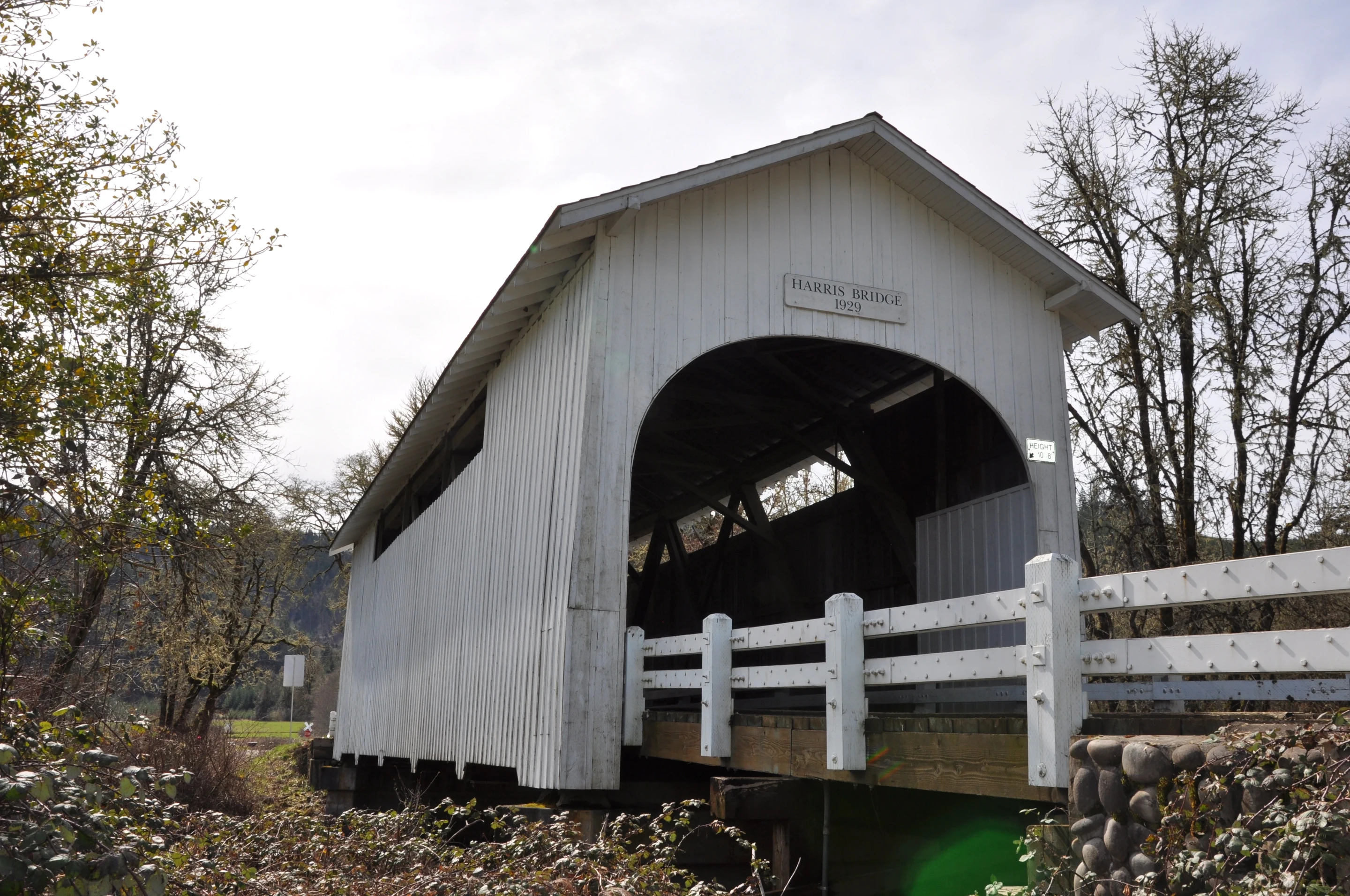 Harris Bridge — interior view