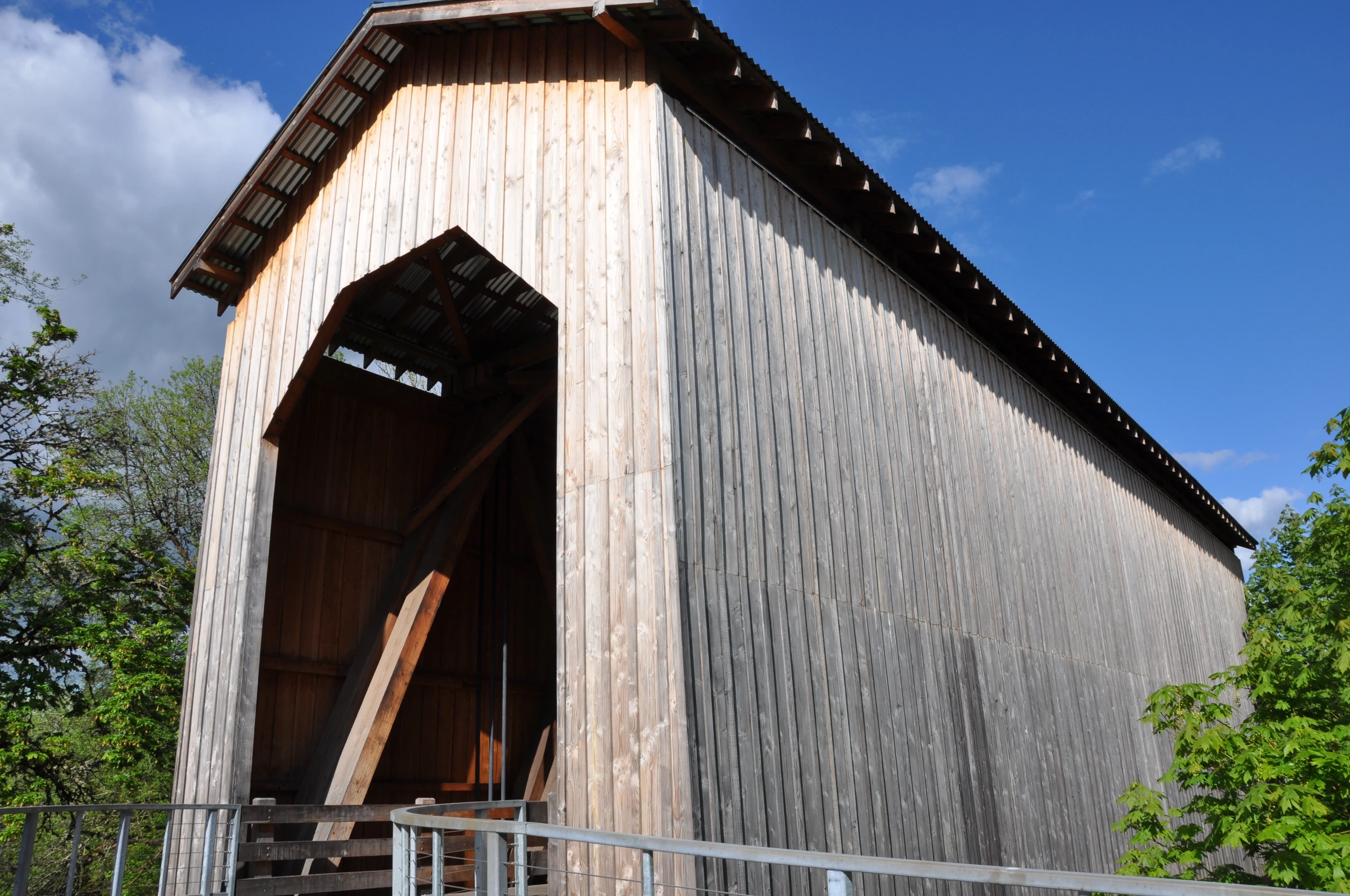 Chambers Bridge — river perspective