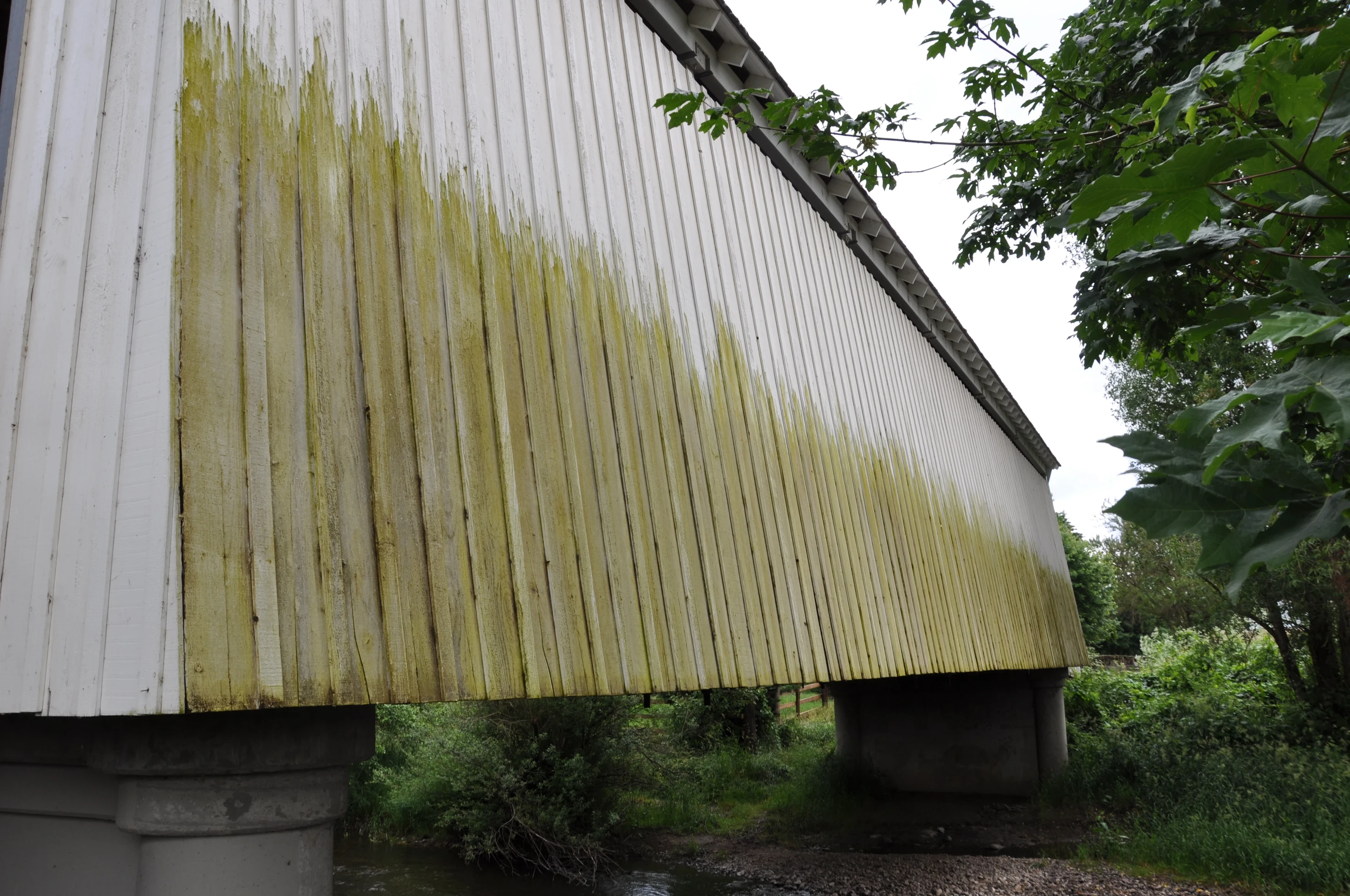 Gallon House Bridge — portal entrance