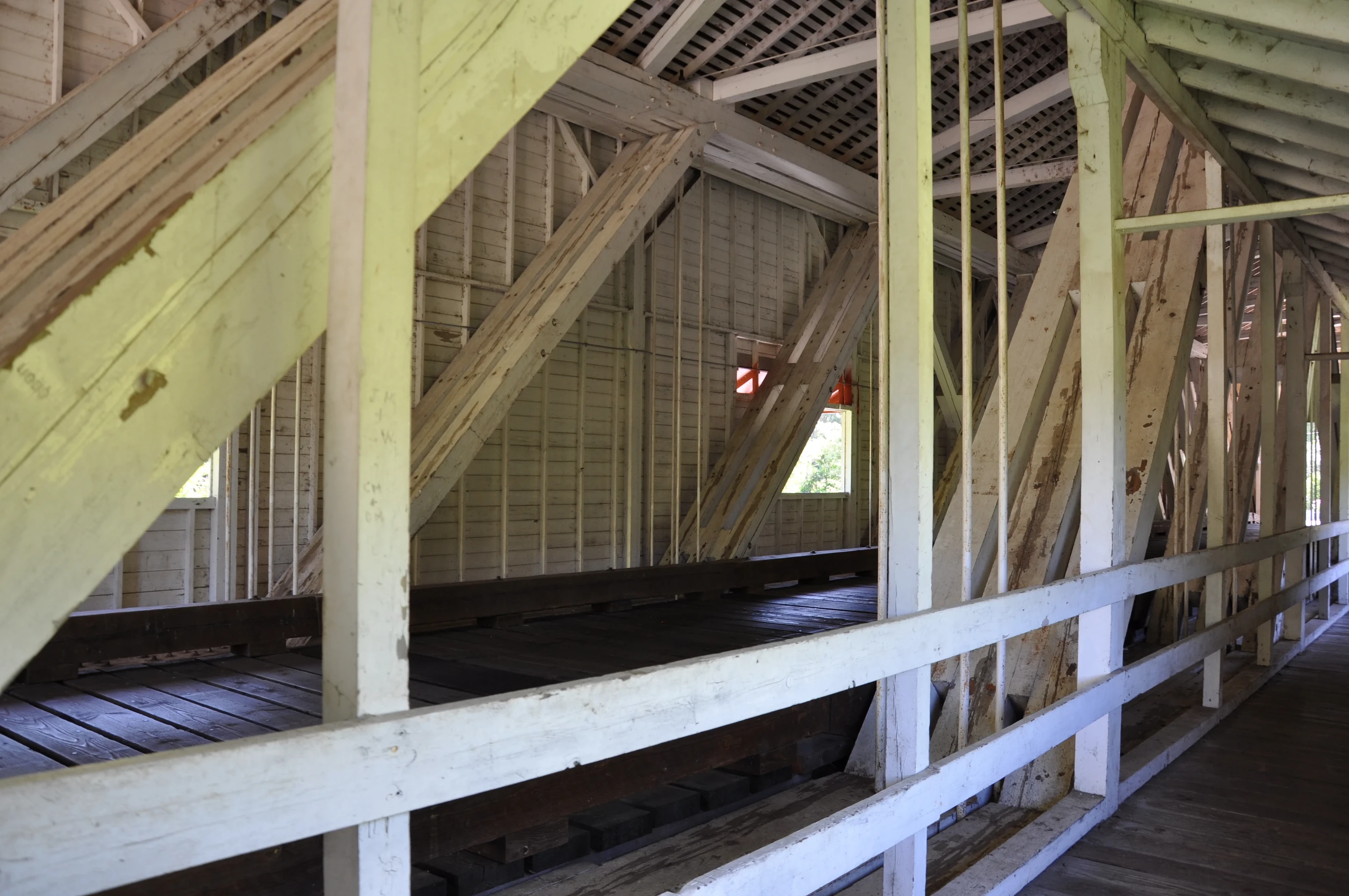 Office Bridge — side elevation