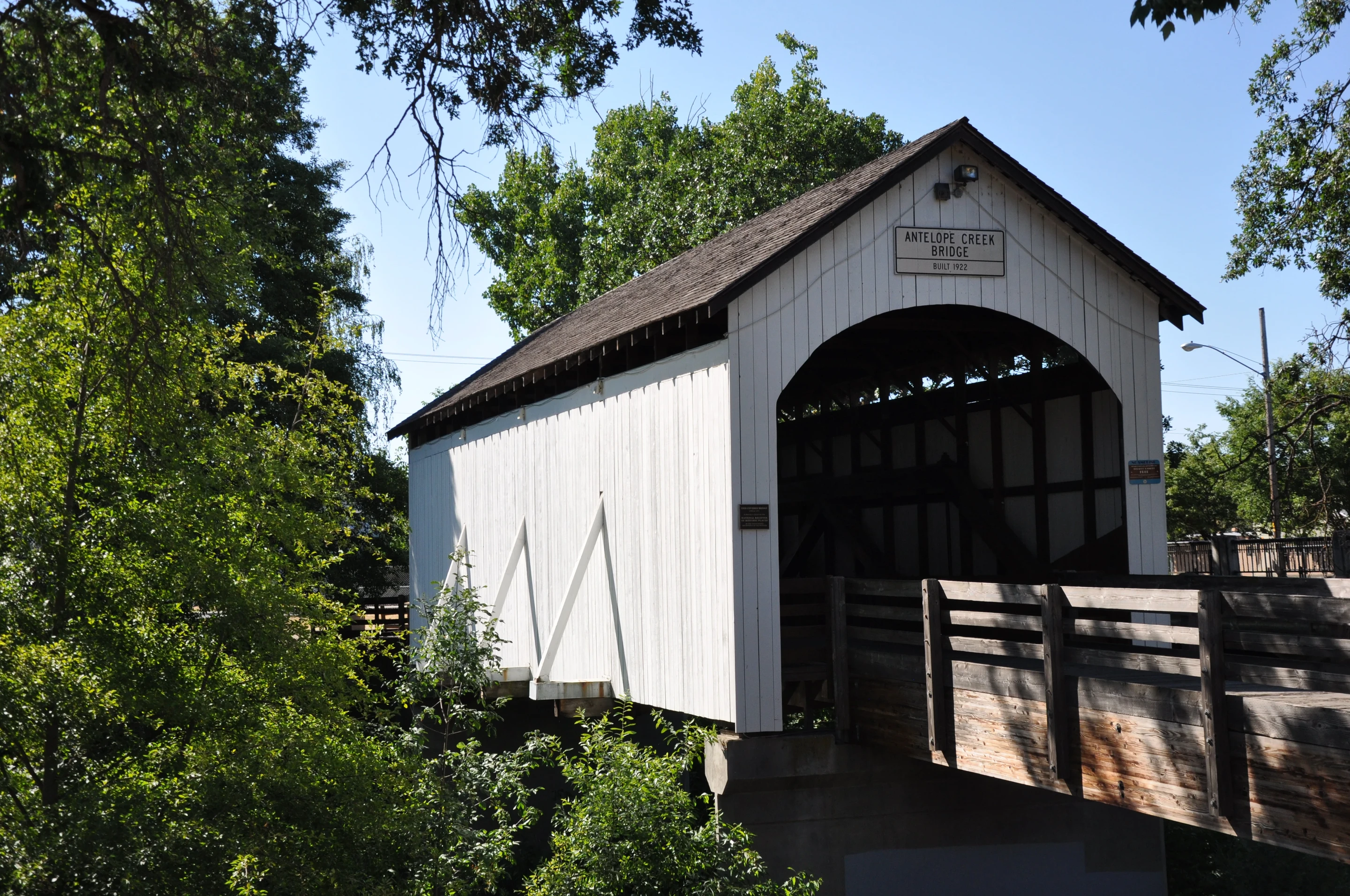 Antelope Creek Bridge — portal entrance
